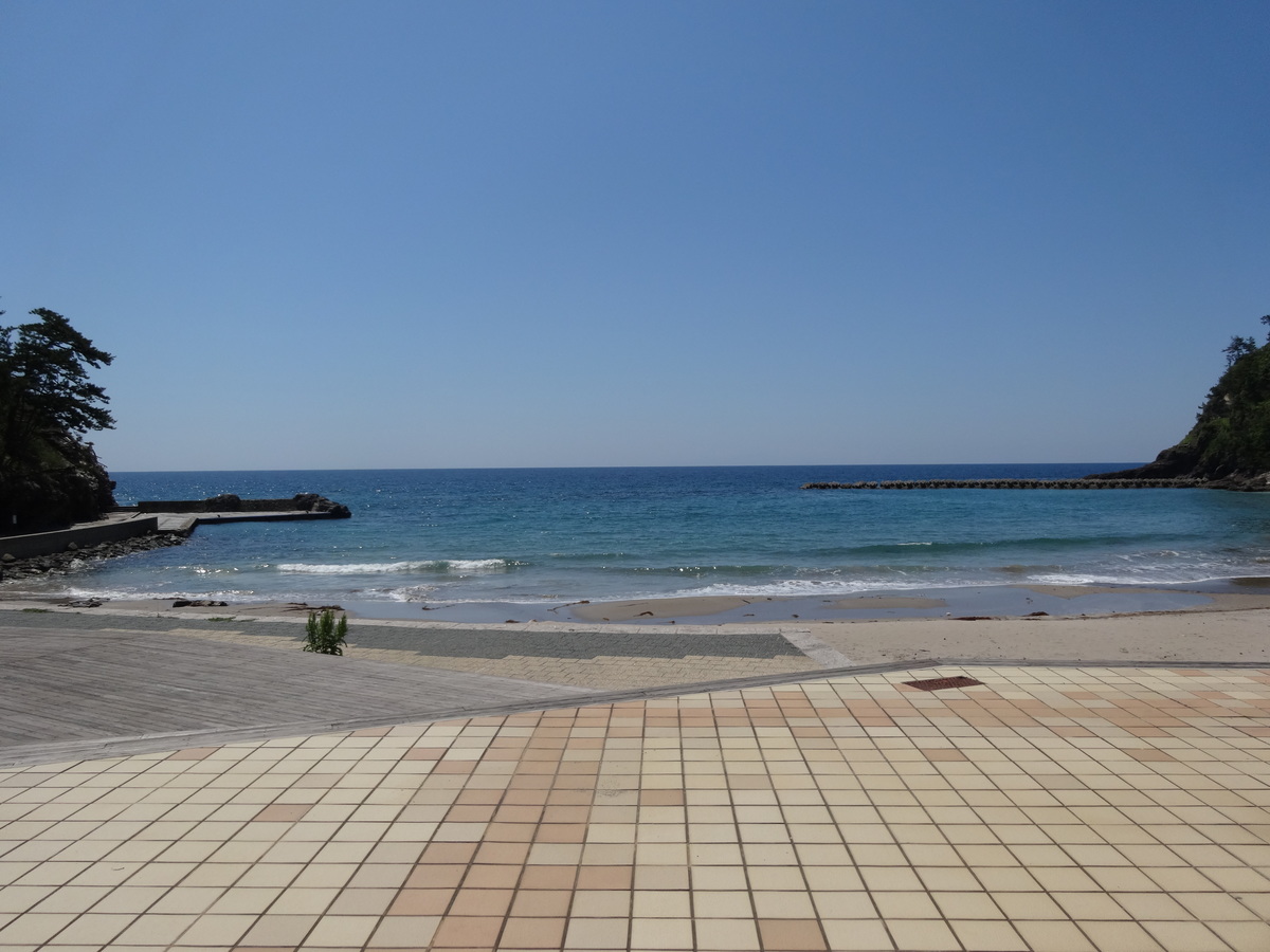西郷港から一番近い海水浴場です。