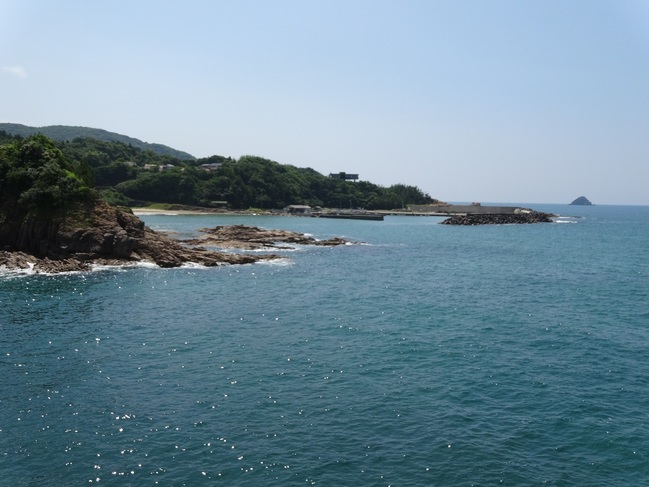 宮ヶ島からの景色（三生島は右側）