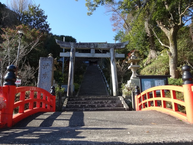 高津柿本神社入口