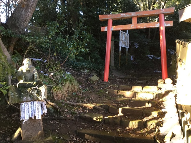 稲荷社の鳥居（圓成寺）