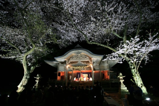 由良比女神社 春の夜神楽