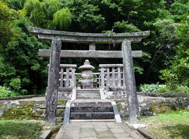 松平直政公の廟（月照寺）