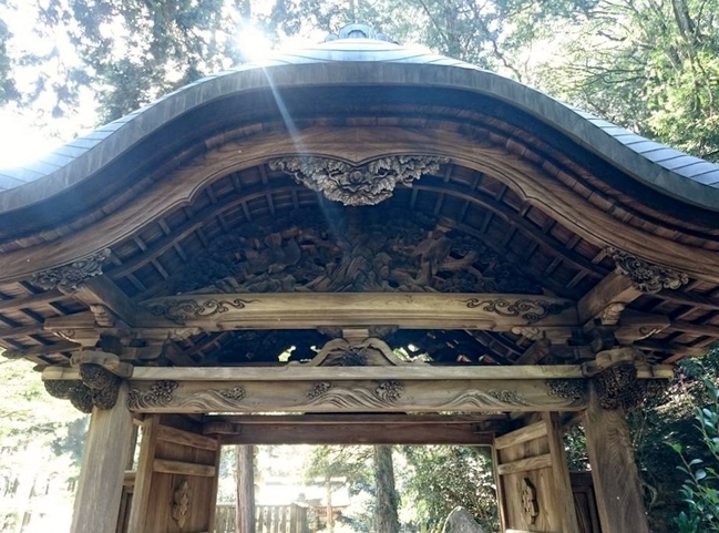 松平斉斎公の廟門（月照寺）