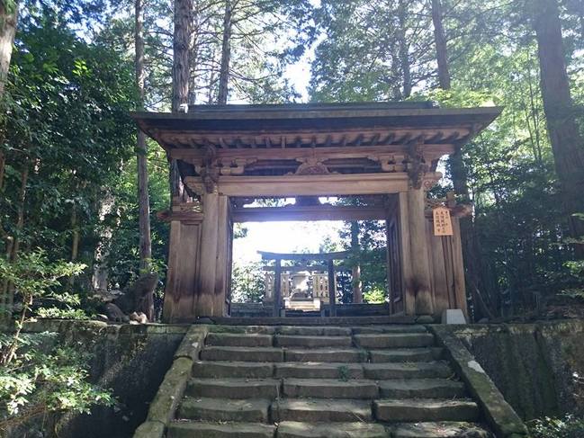 松平宗衍公の廟所（月照寺）