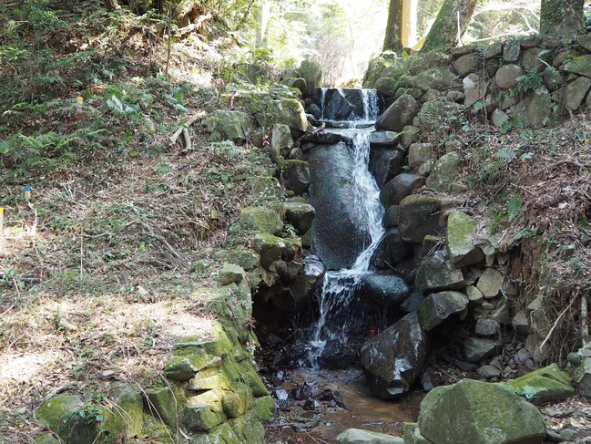 多鳩神社　タマトの瀧