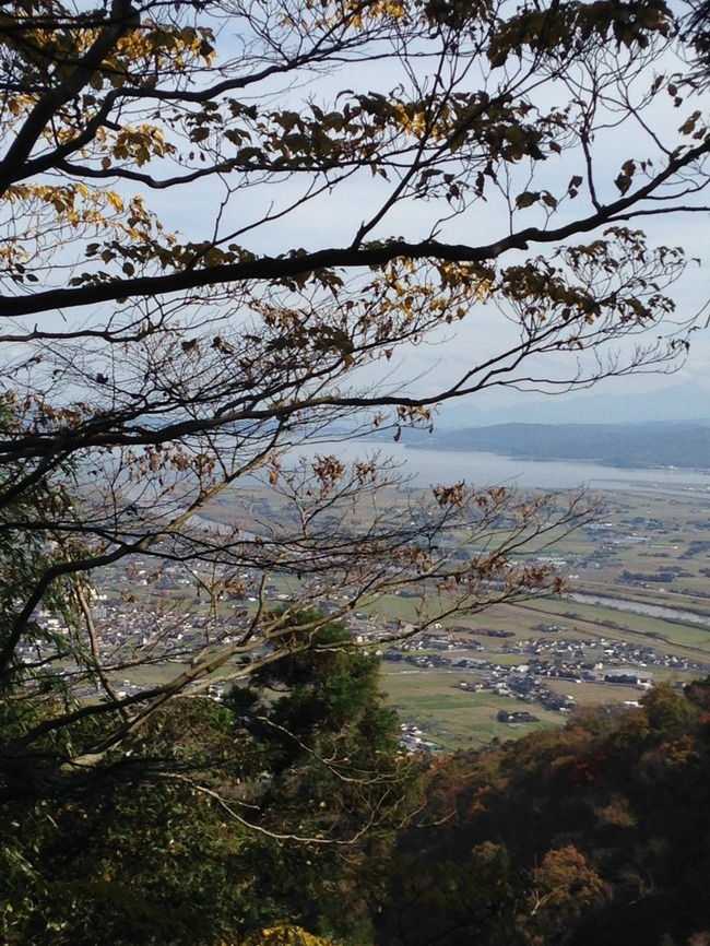 宍道湖と斐伊川。斐伊川の手前、左の方に平田のまちが広がる