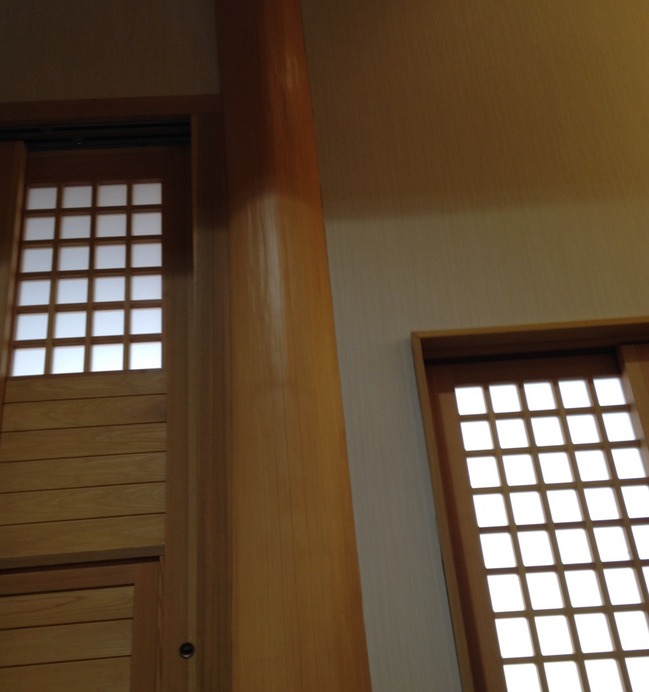 建材には岐阜や京都のスギの木も使われている