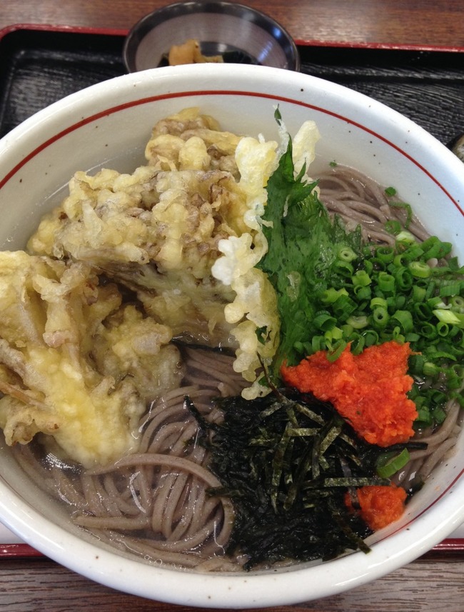 飯南町の舞茸がのったお蕎麦