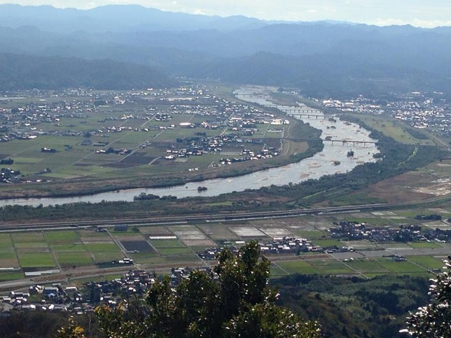 旅伏山山頂から２