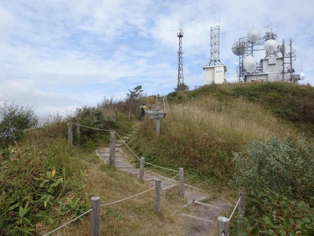 女三瓶山山頂