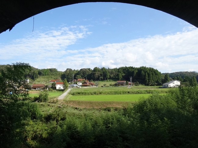 『おろち泣き橋』からの風景