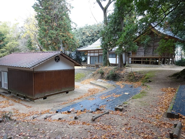 松尾山八幡宮　神楽殿