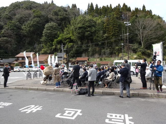 世界遺産モニュメント除幕式