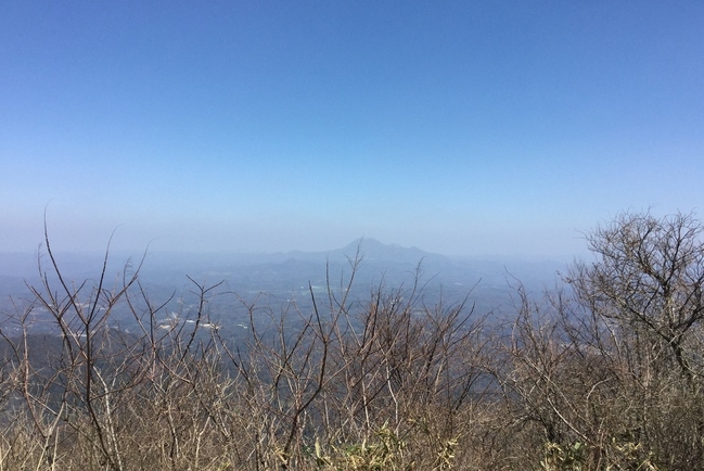 大江高山山頂から見る三瓶山