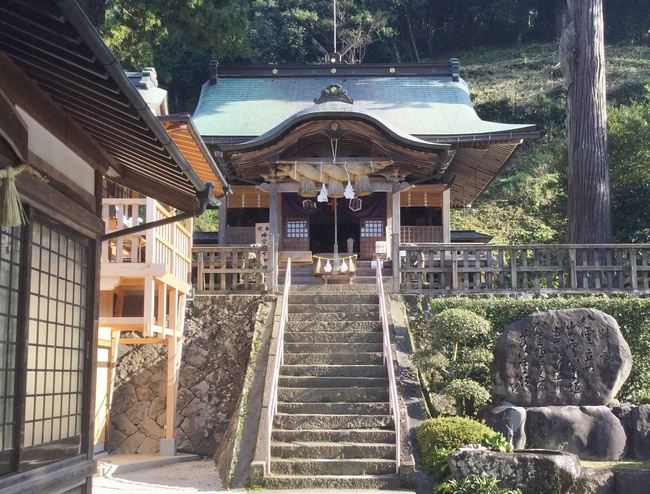 須我神社の随神門