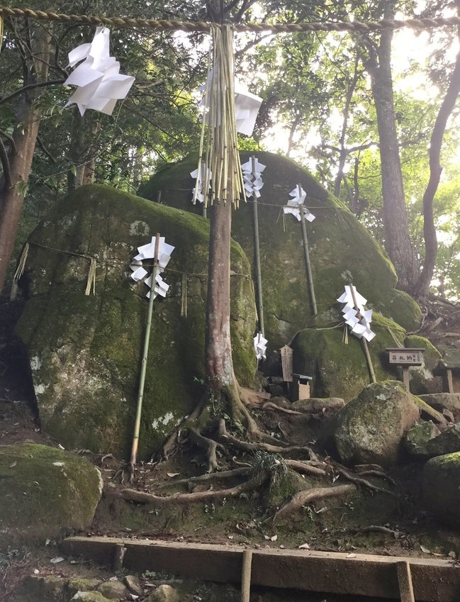 ３体の夫婦岩