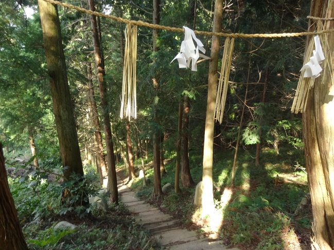心地の良い空気が漂う奥宮
