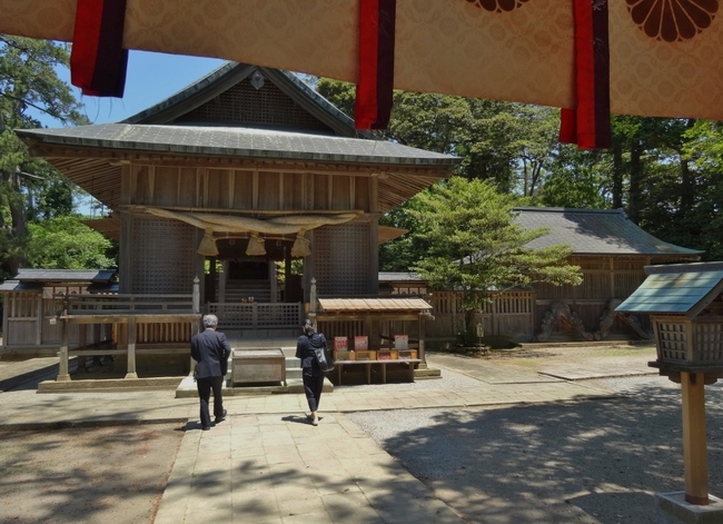 水若酢神社に参拝するしまね市町村(まち)ナビ一行