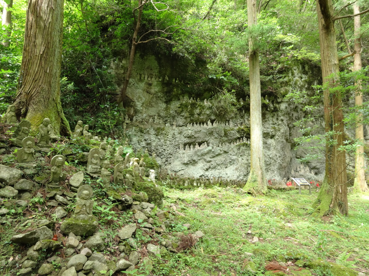 立久恵峡の五百羅漢