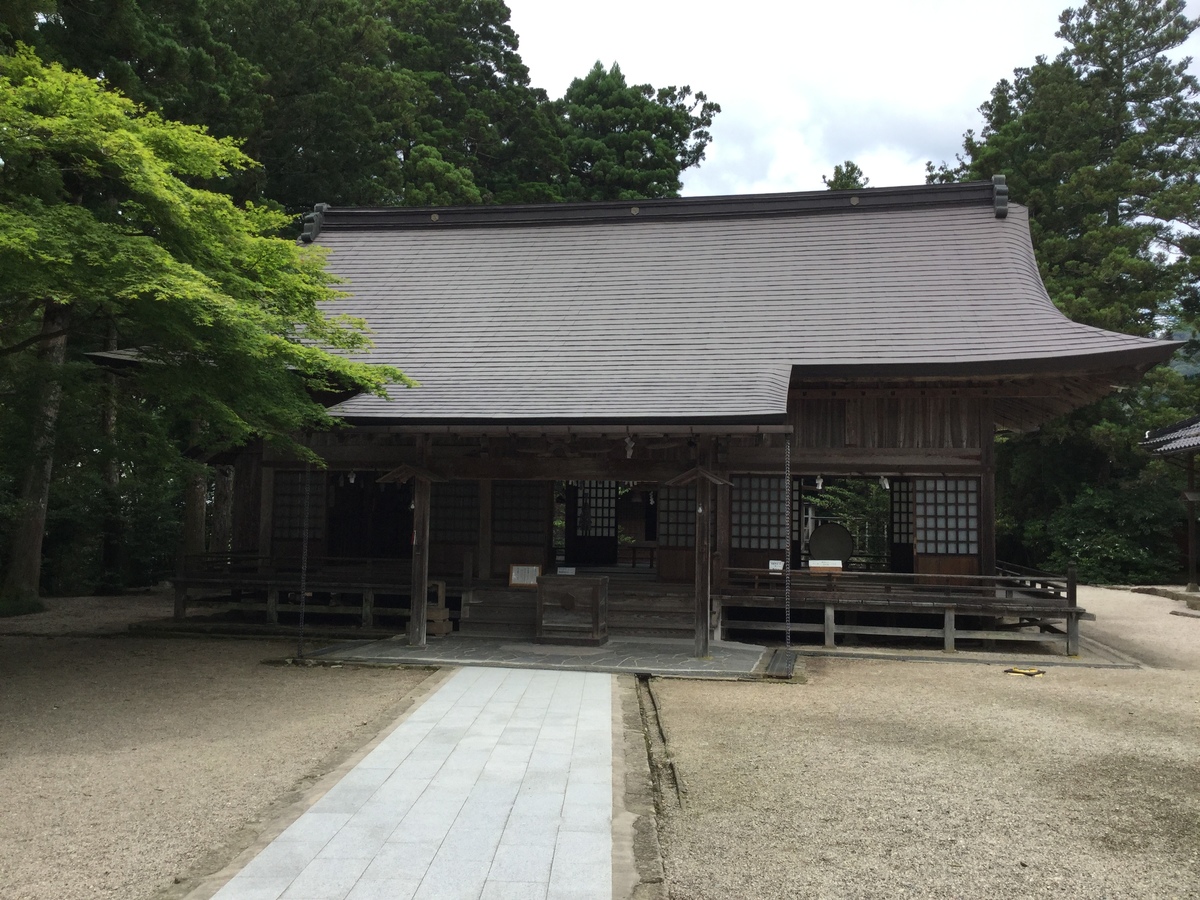 須佐神社拝殿