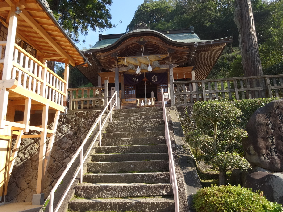 須我神社拝殿