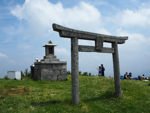 山頂の宮