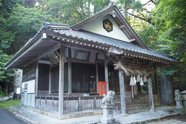 ２