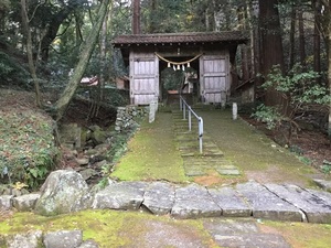 多鳩神社参道