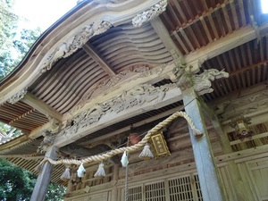 戸田柿本神社の梁